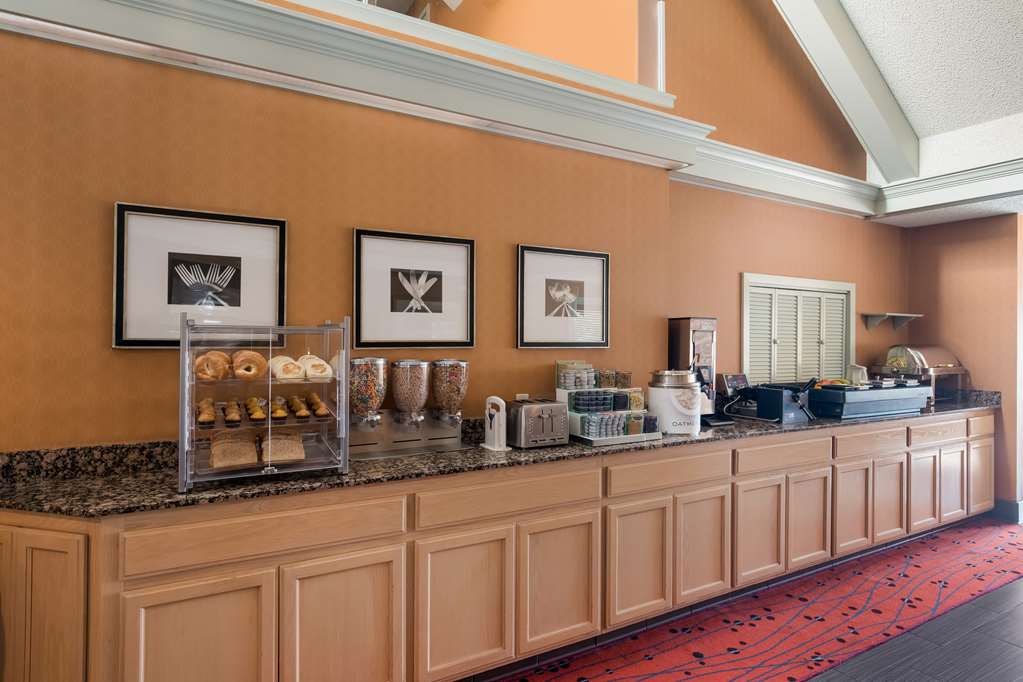 SenS Suites Livermore, SureStay Collection by Best Western - Tap to explore photos