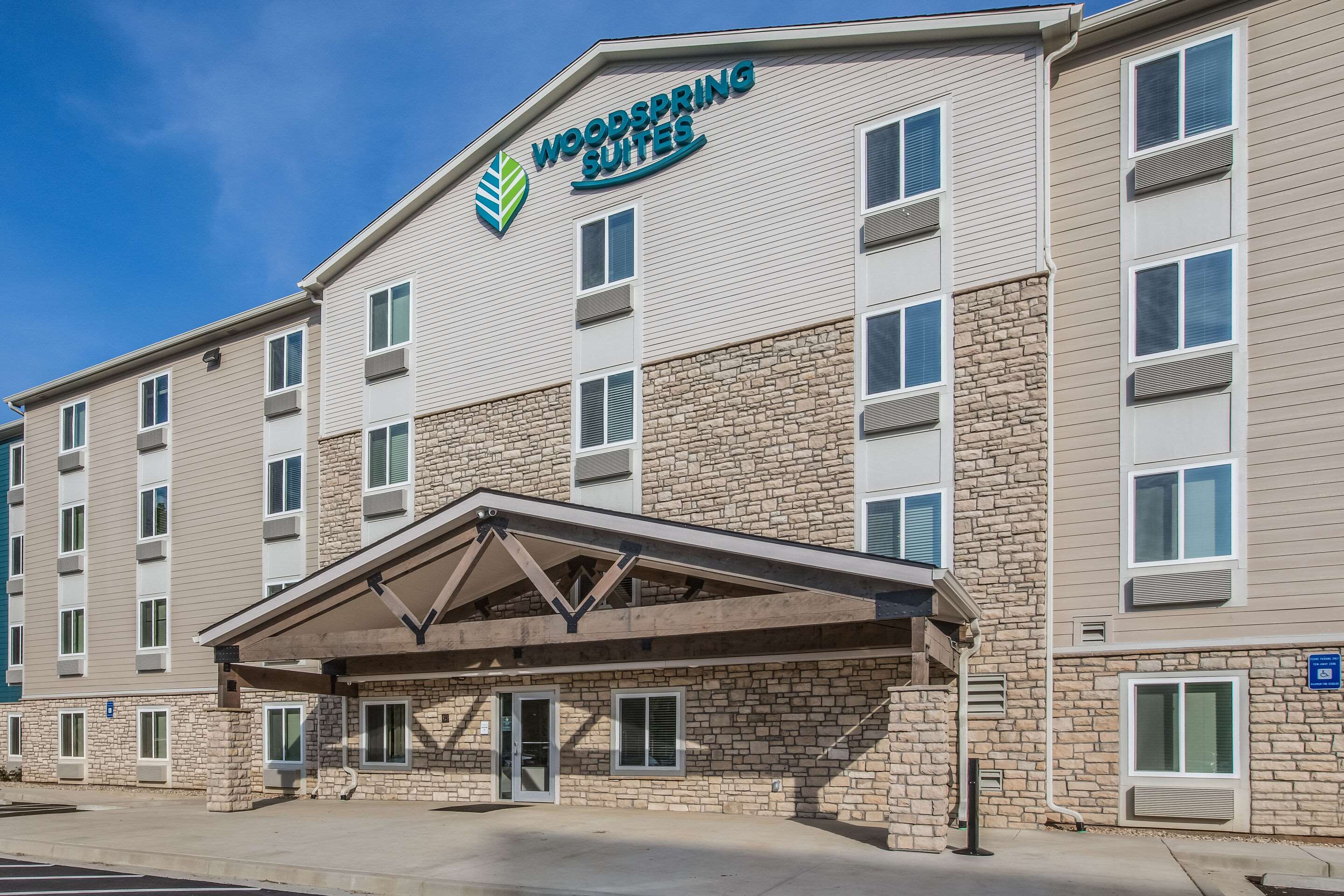 Hotel exterior | WoodSpring Suites Atlanta McDonough