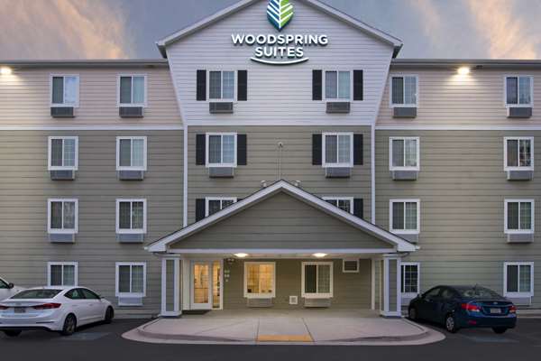 Exterior view - WoodSpring Suites Garden City