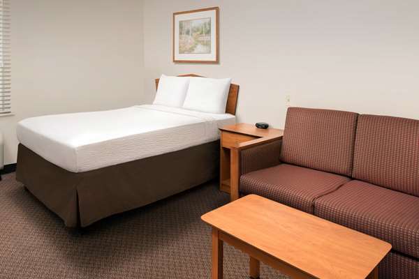  - WoodSpring Suites Garden City