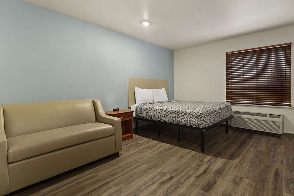 WOODSPRING SUITES AUGUSTA RIVERWATC-guestroom-Guest Room,Suite,On-Site.jpg