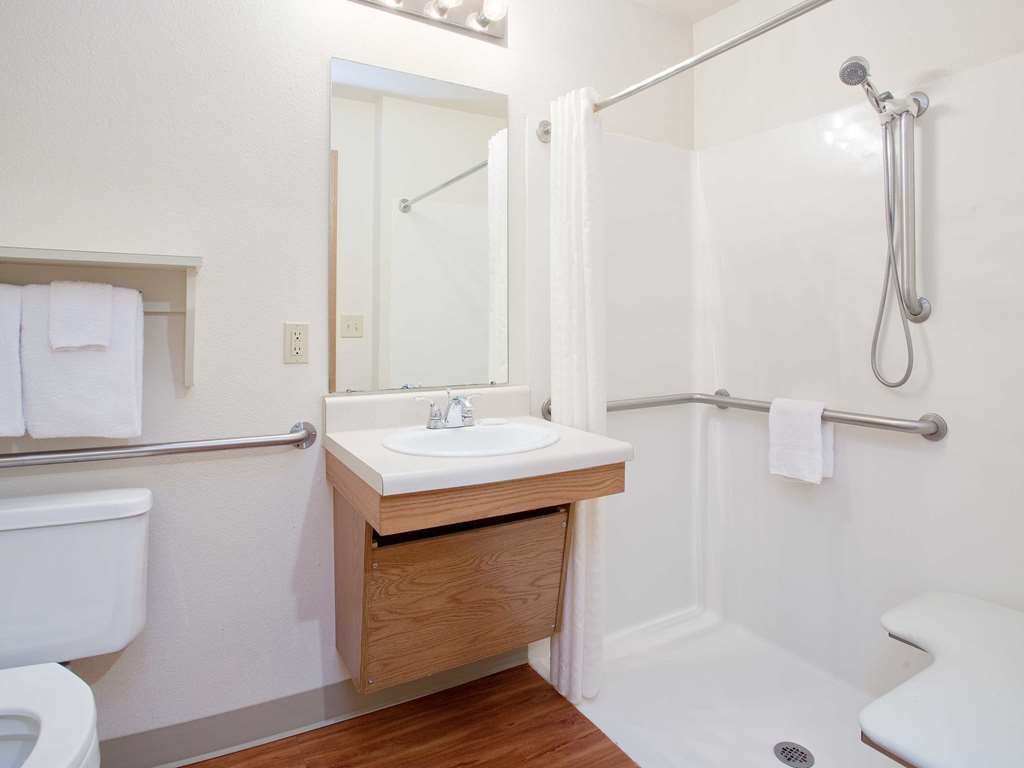 WOODSPRING SUITES AUGUSTA RIVERWATC-guestroom-Guest Room,Bathroom,On-Site.jpg