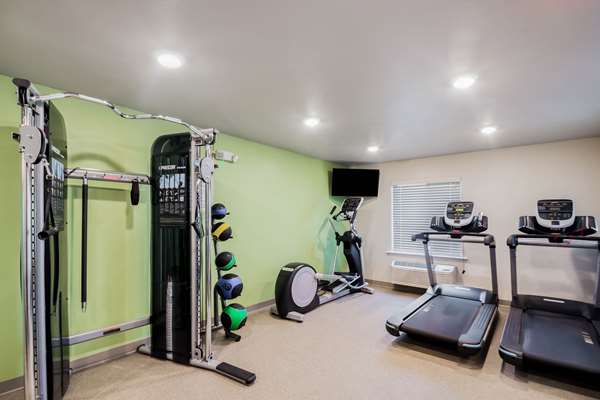 Fitness/ Exercise Room - WoodSpring Suites Addison