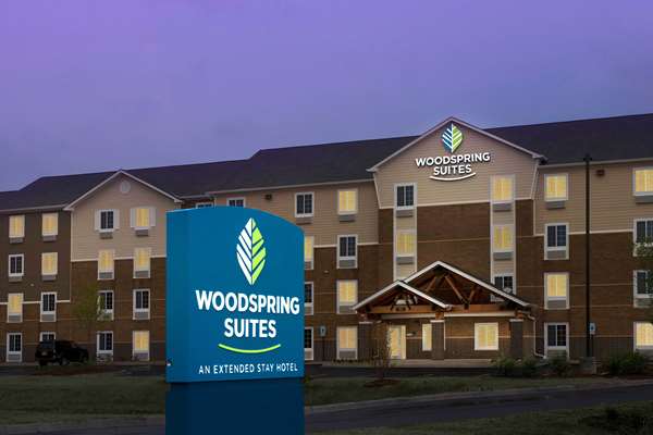 Exterior view - WoodSpring Suites Darien