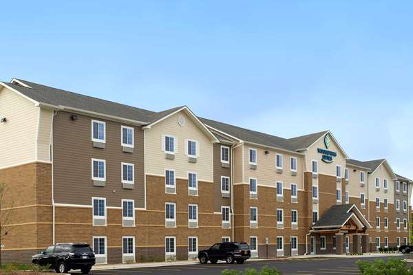 Exterior view - WoodSpring Suites Darien