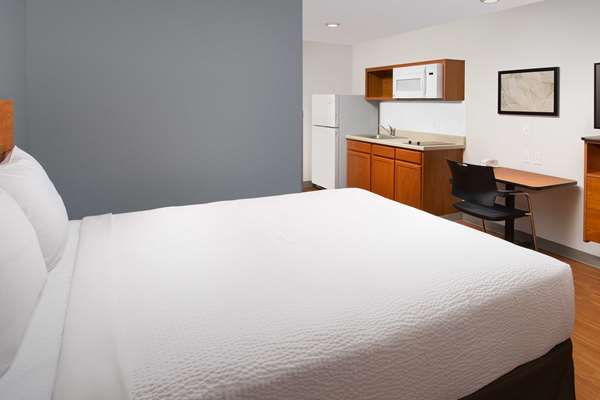  - WoodSpring Suites Darien