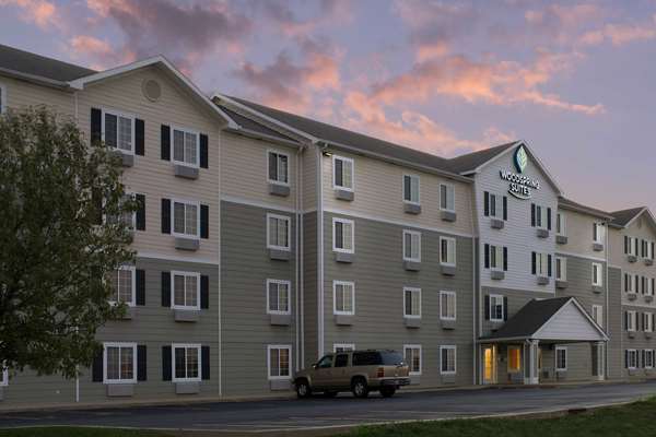 Exterior view - WoodSpring Suites Champaign - I-74, Exit 181