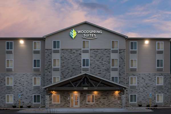Exterior view - WoodSpring Suites Tinley Park - I-80, Exit 148