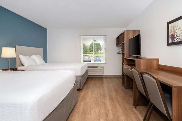  - WoodSpring Suites Carol Stream