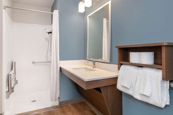  - WoodSpring Suites Carol Stream