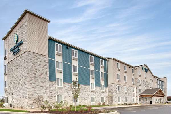 Exterior view - WoodSpring Suites Carol Stream