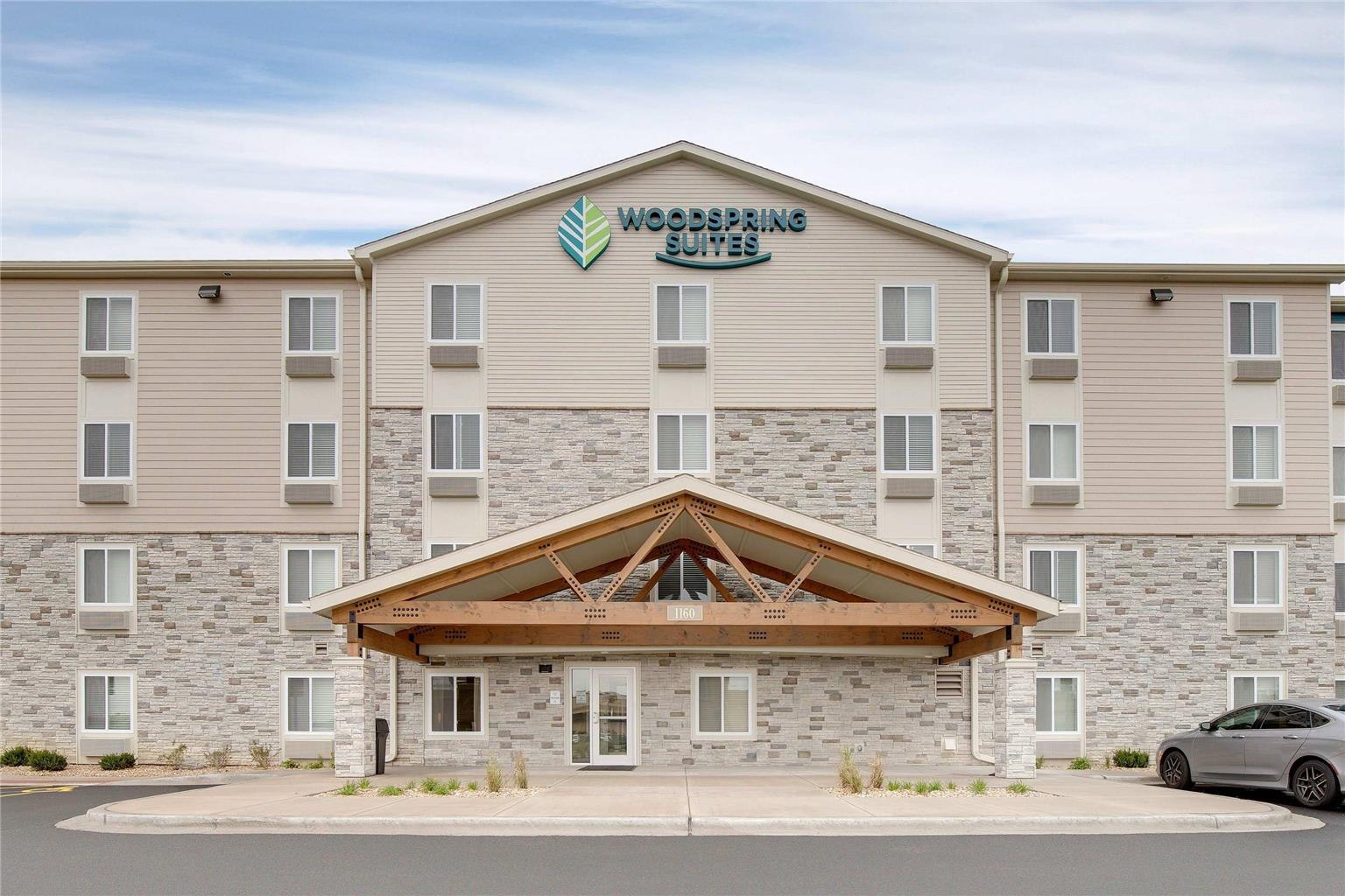 WoodSpring Suites Chicago/Carol Stream
