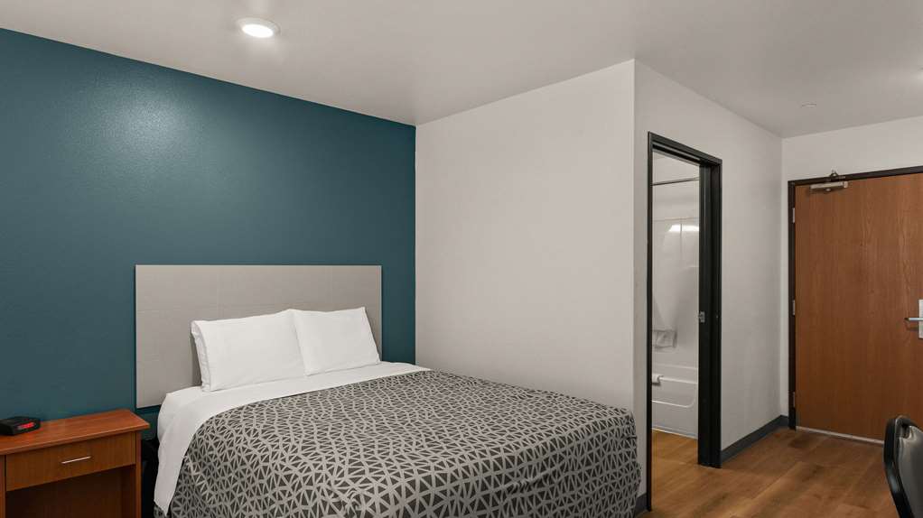 WOODSPRING SUITES EVANSVILLE EAST-guestroom-Guest Room,Suite,On-Site.jpg