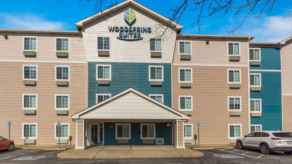 WoodSpring Suites Evansville