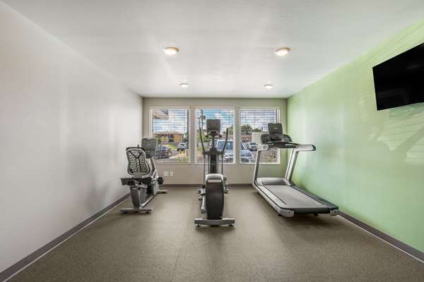Fitness/ Exercise Room - WoodSpring Suites Midway Chicago