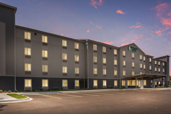 Exterior view - WoodSpring Suites Midway Chicago