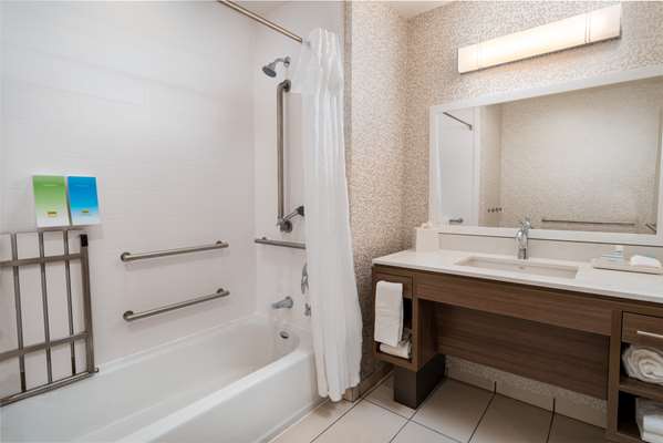  - Home2 Suites by Hilton Corona - I-15, Exit 90