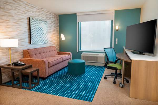  - Home2 Suites by Hilton Corona - I-15, Exit 90