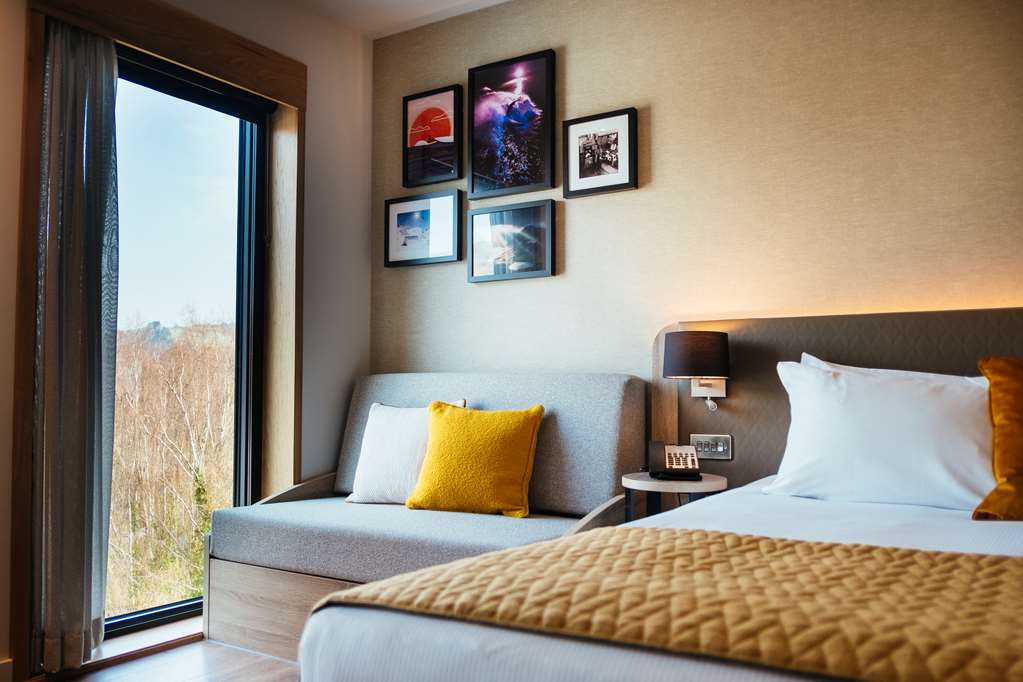 Hilton Garden Inn Snowdonia Room Type - King Woodland View Hilton Garden Inn Snowdonia Room Type - King Woodland View