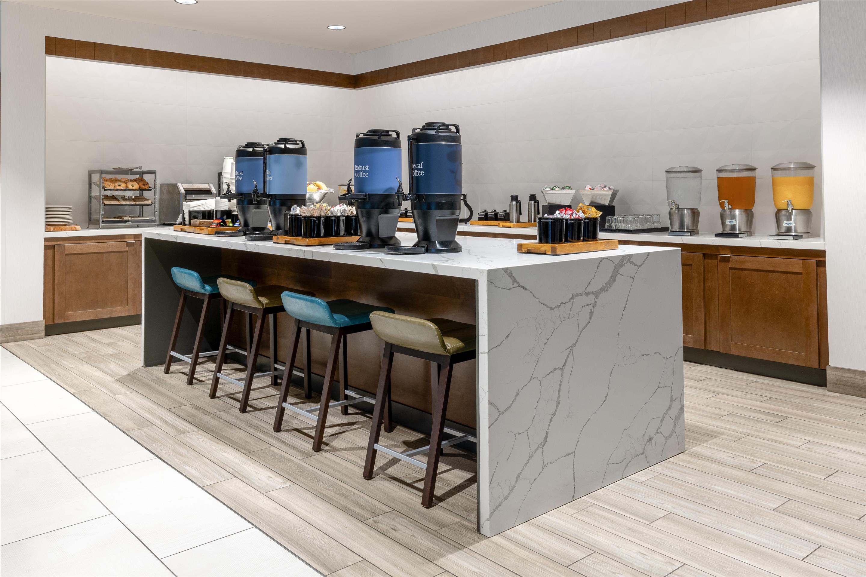 Breakfast Area | Hilton Garden Inn Hanover Arundel Mills,  MD
