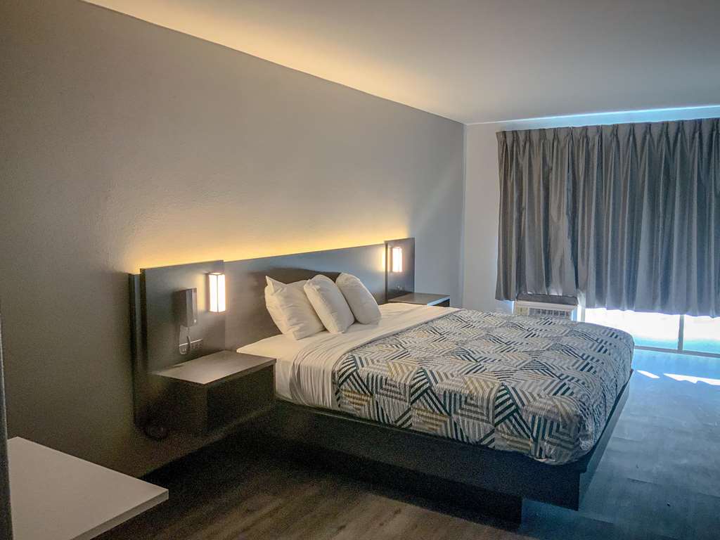 STUDIO 6 SAN ANGELO TX-guestroom-Guest Room,On-Site.jpg