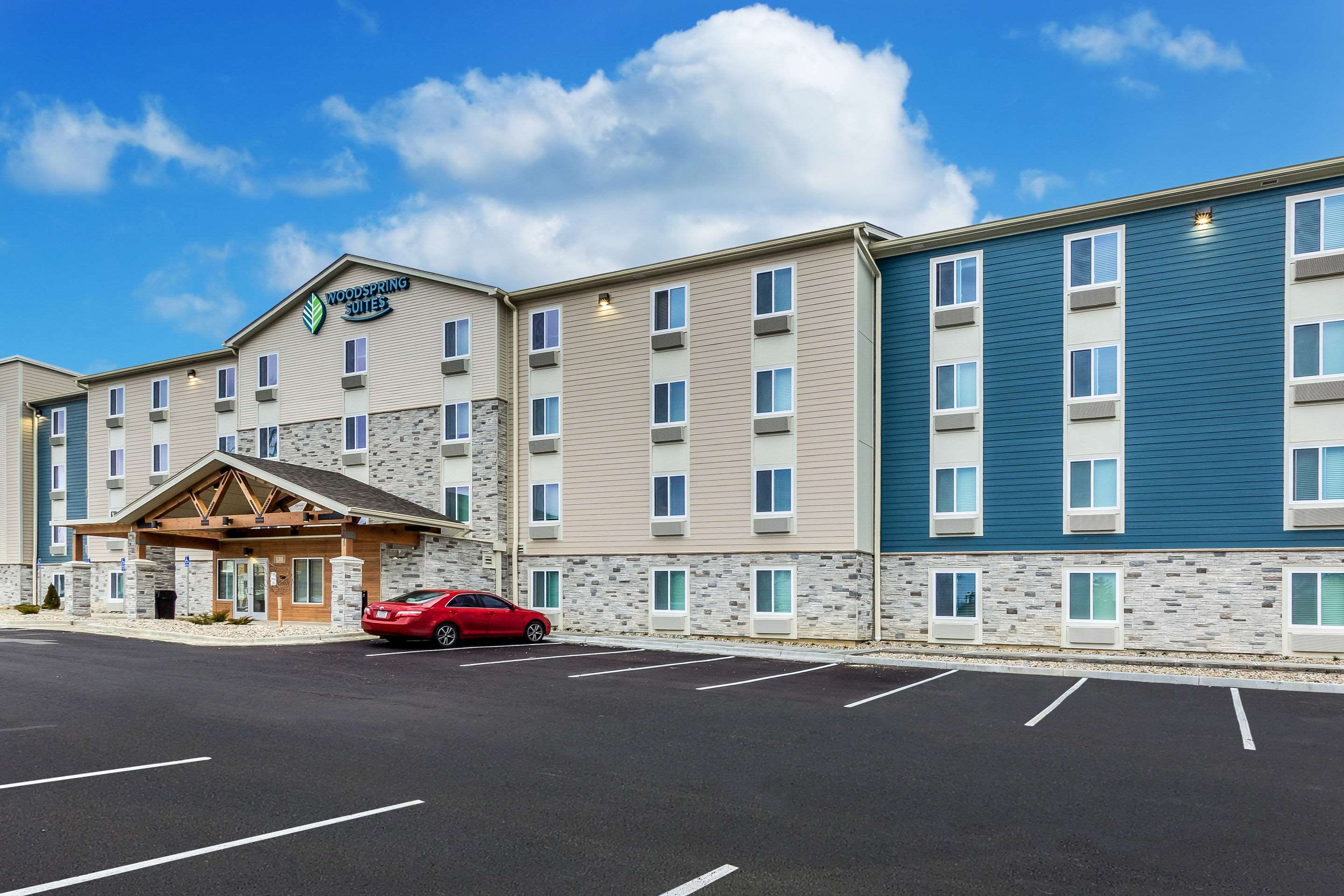 Hotel exterior | WoodSpring Suites Indianapolis Castleton