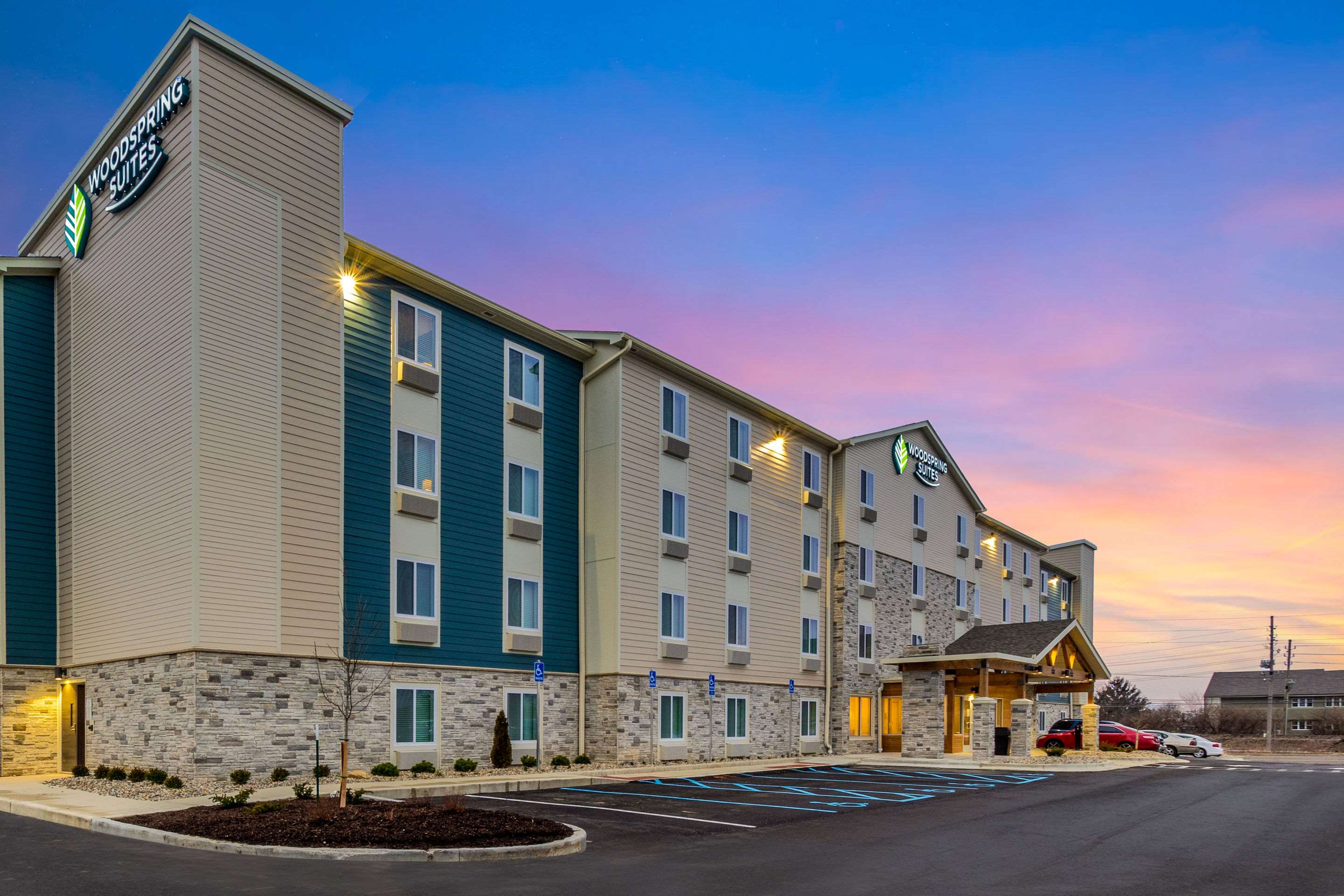 Hotel exterior | WoodSpring Suites Indianapolis Castleton