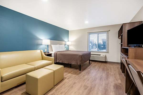  - WoodSpring Suites Airport South Indianapolis - I-74 & I-465, Exit 8