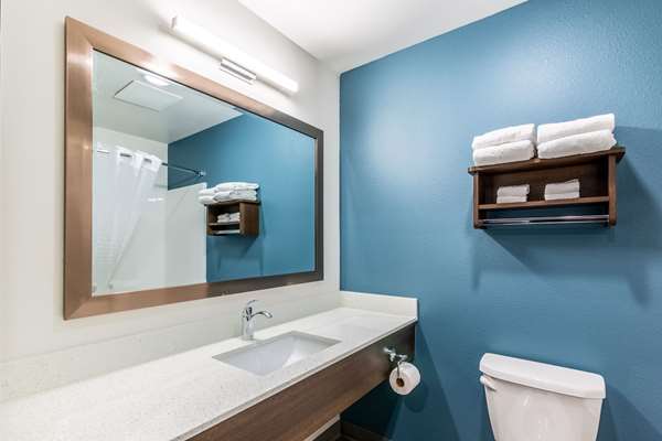  - WoodSpring Suites Airport South Indianapolis - I-74 & I-465, Exit 8