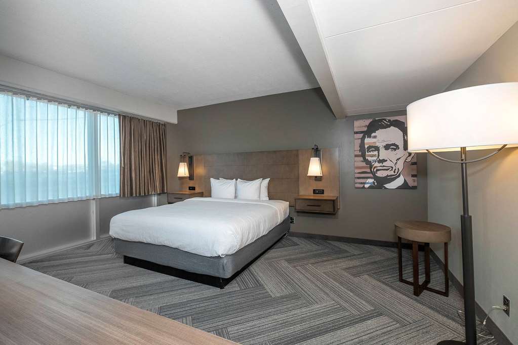 STATE HOUSE INN TRADEMARK COLL-guestroom-Guest Room,On-Site.jpg