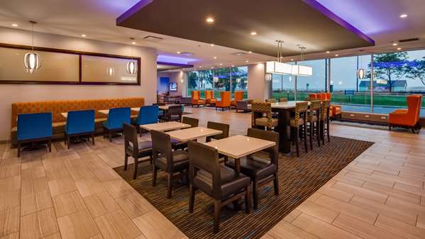 Amenities - Best Western Plus Hyde Park Chicago Hotel