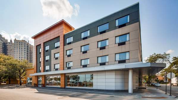 Exterior view - Best Western Plus Hyde Park Chicago Hotel