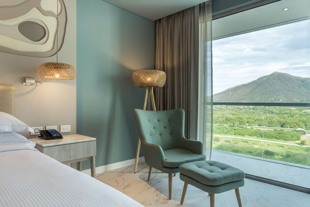 Hilton Santa Marta - Tap to explore photos