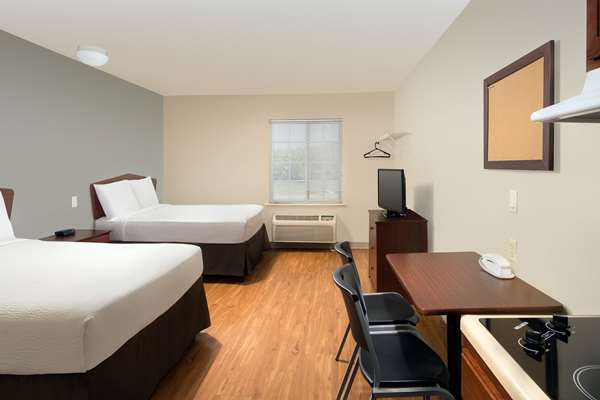  - WoodSpring Suites Topeka - I-470, Exit 2