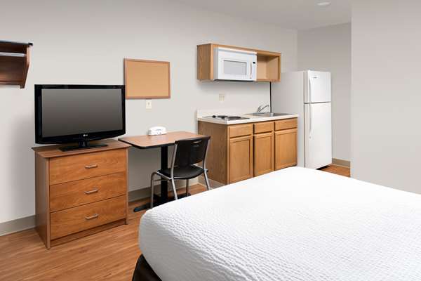  - WoodSpring Suites Arnold - I-55, Exit 191