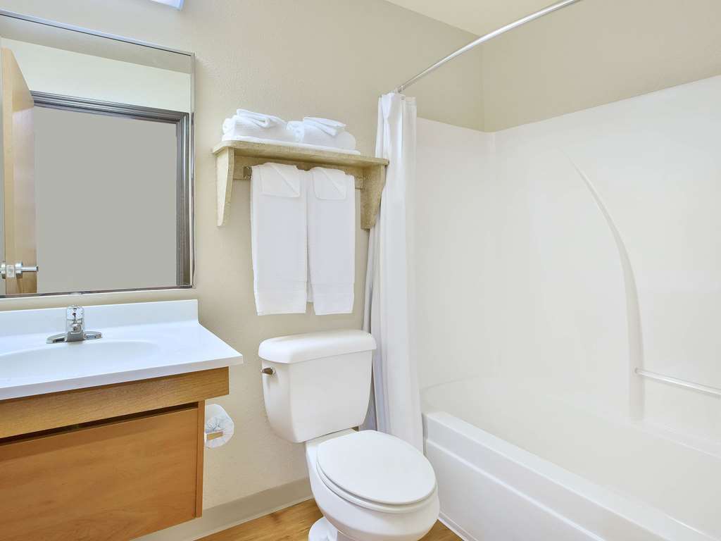 WOODSPRING SUITES LINCOLN NORTHEAST-guestroom-Guest Room,Bathroom,On-Site.jpg