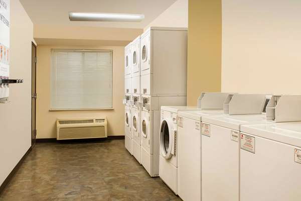 Amenities - WoodSpring Suites Lincoln