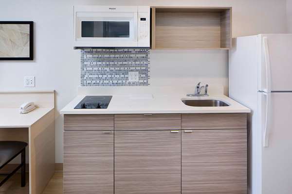  - WoodSpring Suites Everett