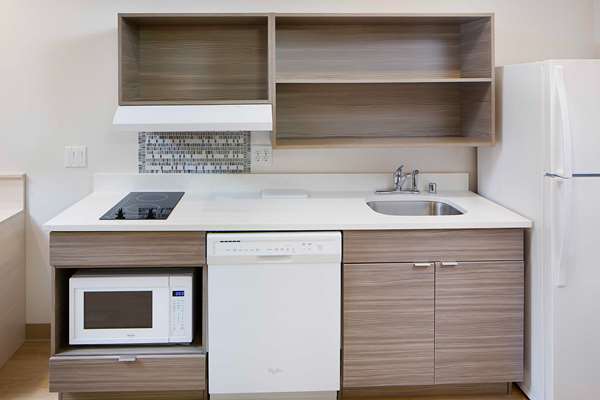  - WoodSpring Suites Everett