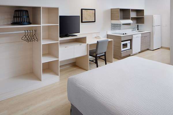  - WoodSpring Suites Everett