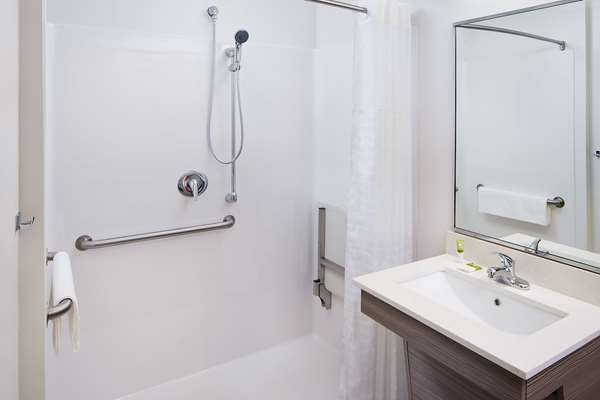  - WoodSpring Suites Everett