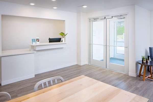  - WoodSpring Suites Everett