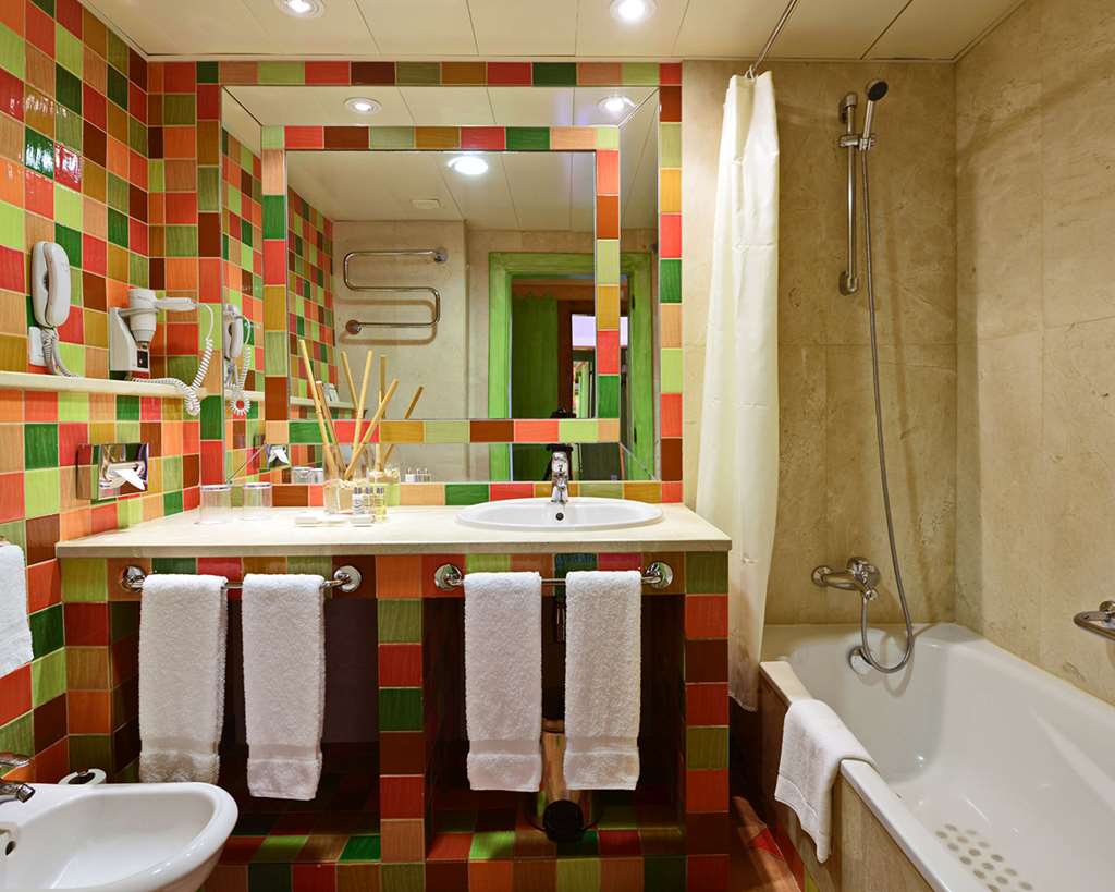 GRANDE REAL SANTA EULALIA RESORT-guestroom-Guest Room,Bathroom,On-Site.jpg