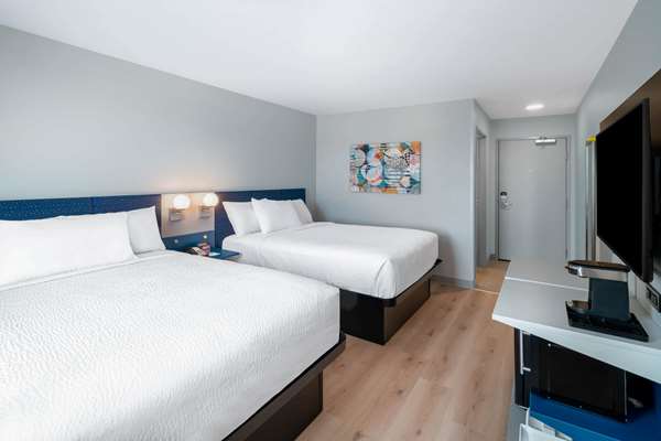 - Microtel Inn & Suites by Wyndham Hot Springs