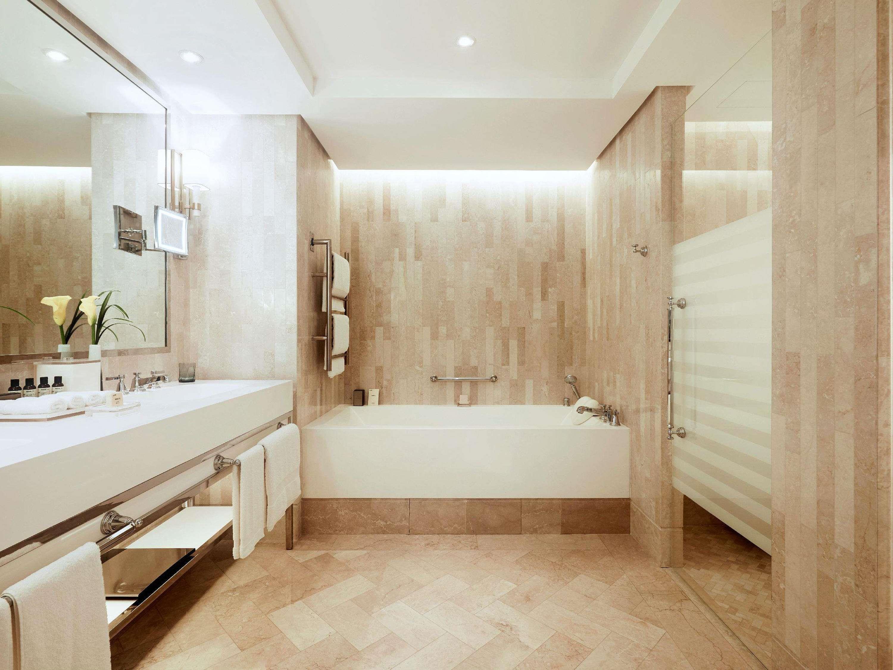 Fairmont Amman Room Type - Deluxe 2 Queens Non Smoking Fairmont Amman Room Type - Deluxe 2 Queens Non Smoking