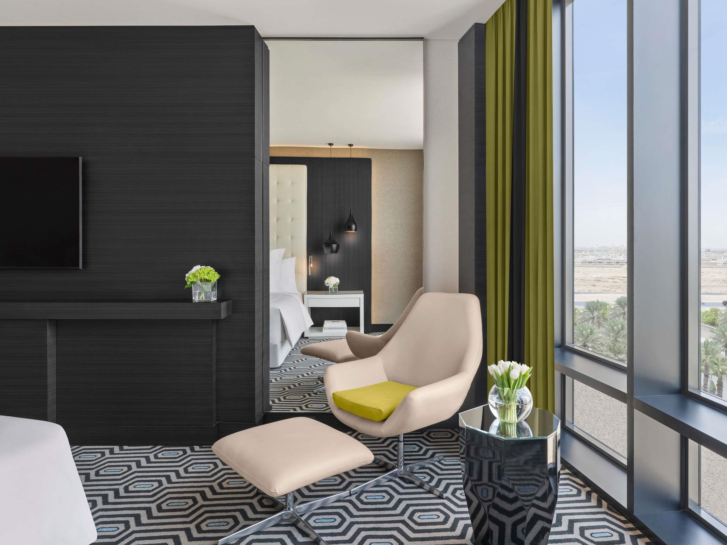 Fairmont Riyadh Room Type - Business Suite 1 King NS