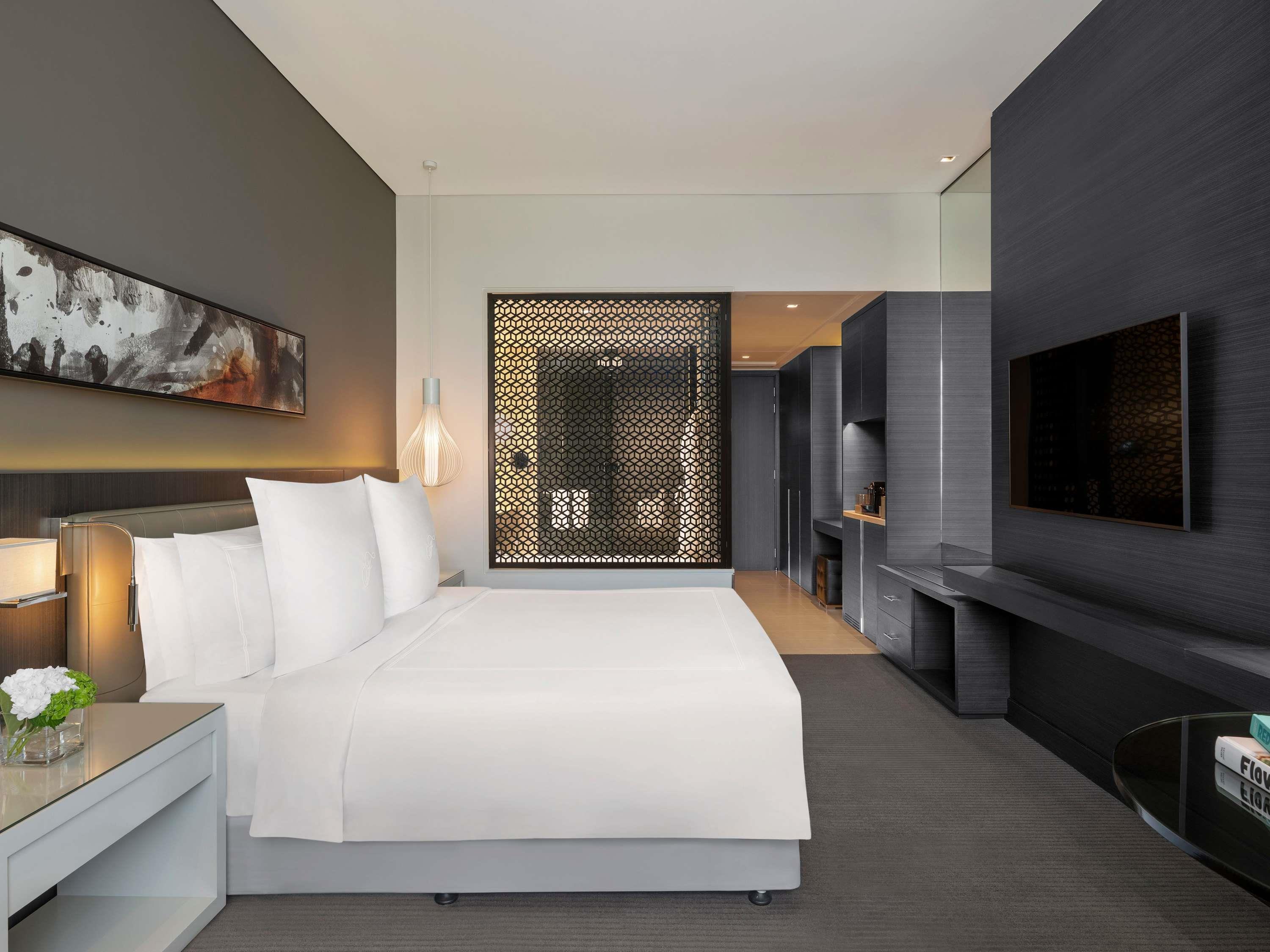 Fairmont Riyadh Room Type - Deluxe King Room - Non-Smoking Fairmont Riyadh Room Type - Deluxe King Room - Non-Smoking