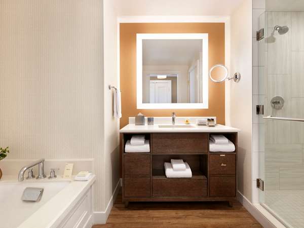  - Fairmont Hotel City Center Austin - I-35, Exit 234A