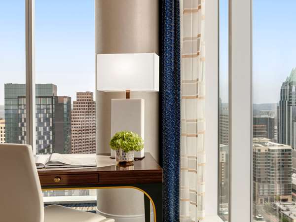  - Fairmont Hotel City Center Austin - I-35, Exit 234A