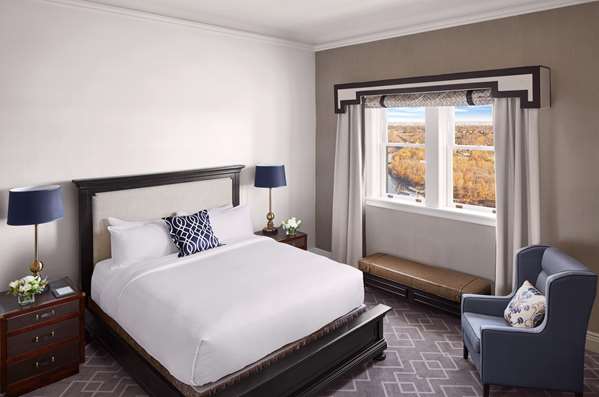  - Fairmont Hotel MacDonald Edmonton